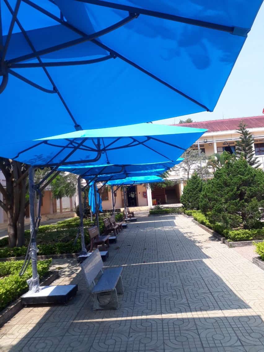 Dù che nắng đẹp