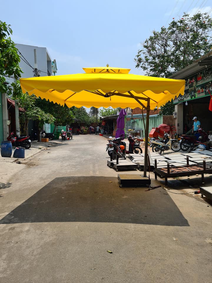 Dù che nắng lệch tâm