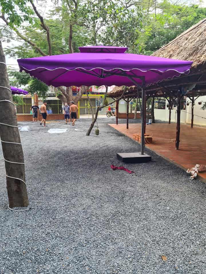 Dù vuông che nắng