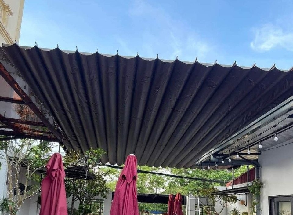 Bạt xếp quán cafe