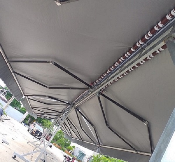 Mái che hiên trước