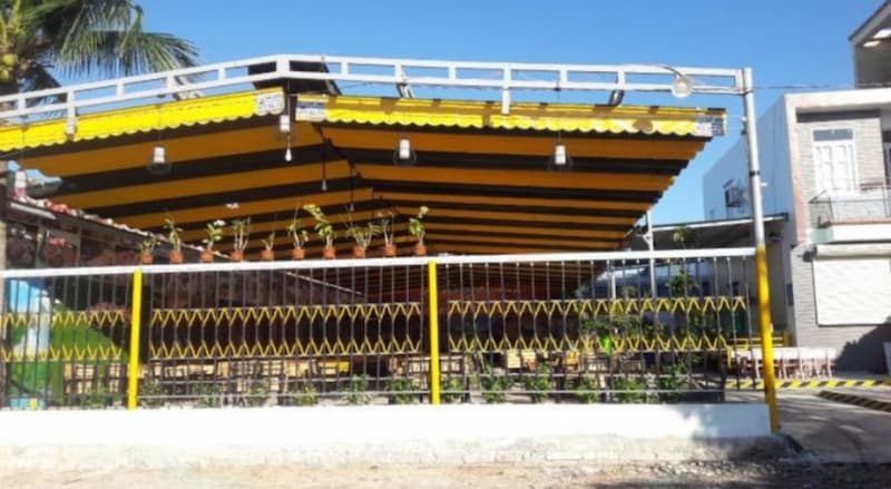 Mái che nhà hàng dạng xếp sang trọng