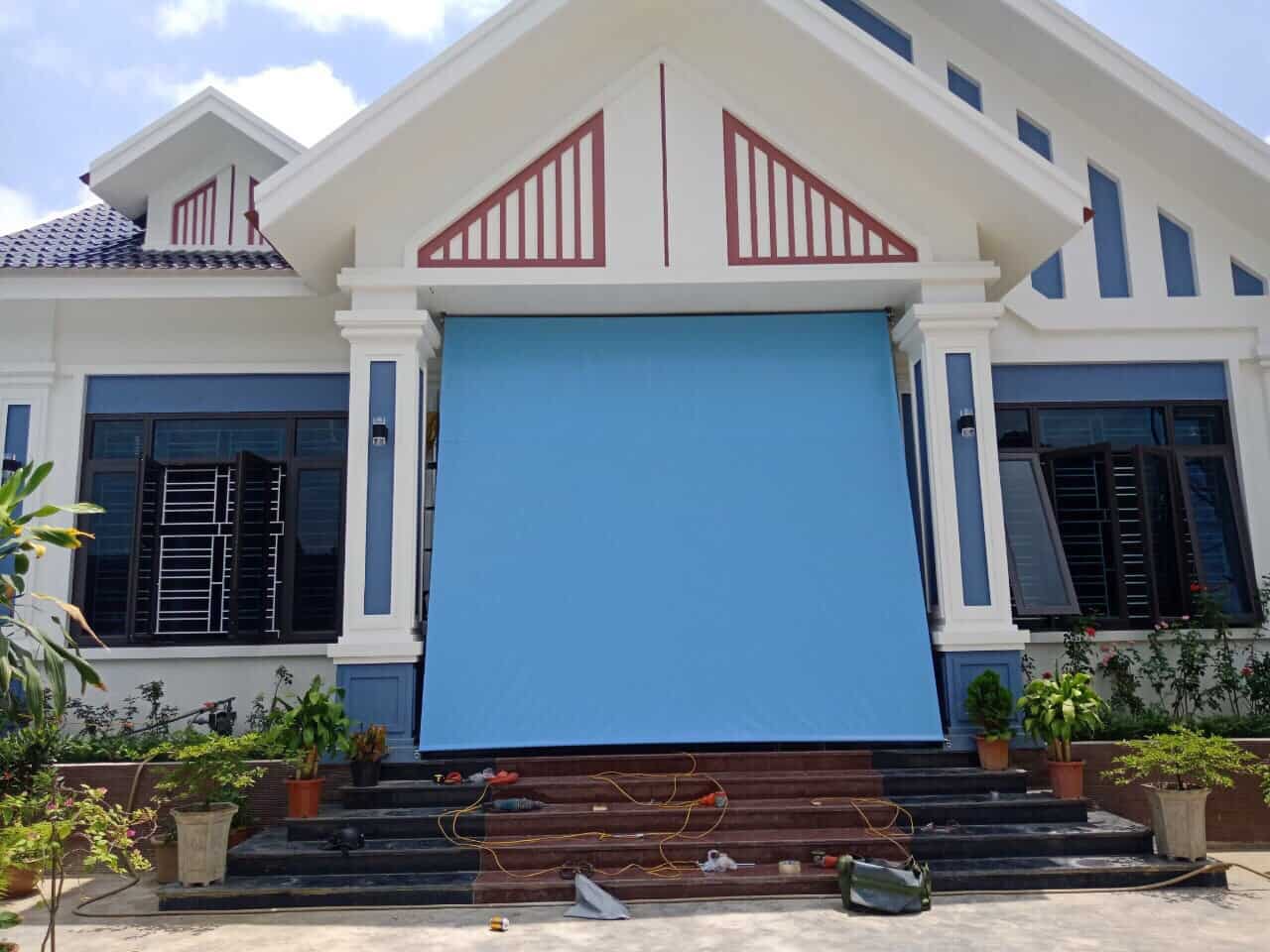 Mái hiên che nắng