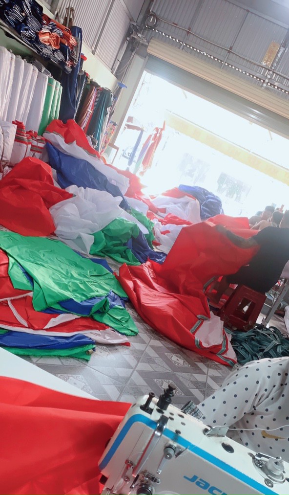 Xưởng may dù sự kiện