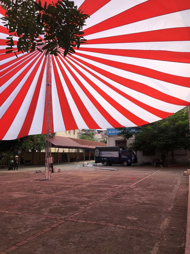 Dù che sự kiện đường kính 12m