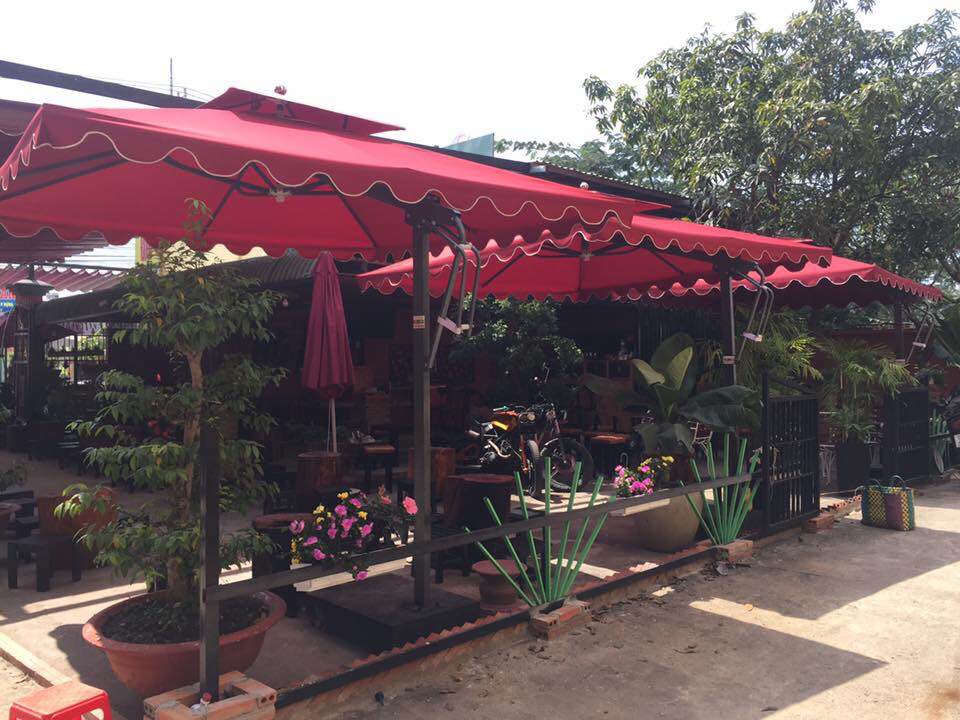 Dù che nắng mưa lệch tâm