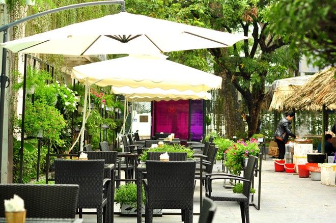 Dù che sân thượng