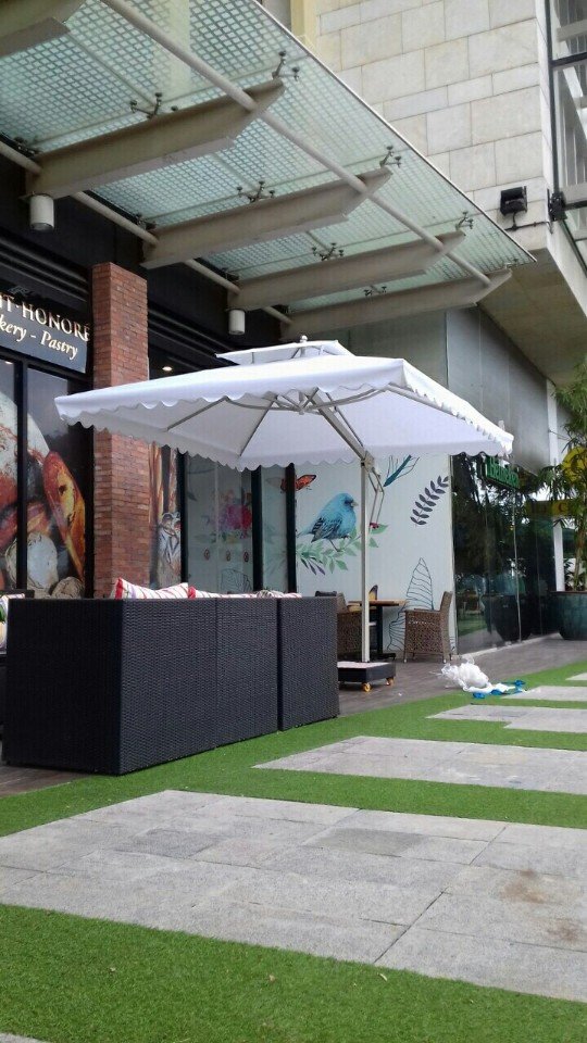 Dù lệch tâm vuông che nắng