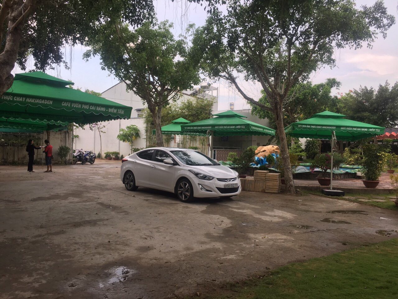 Ô dù che nắng ngoài trời giá rẻ